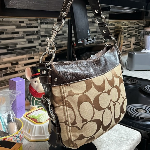 Coach Brown and Tan Signature Shoulder Bag with Leather Trim - Picture 4 of 10
